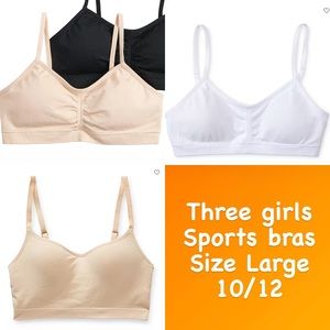 Set of 3 girls sports bras - girls Large - 28A 30A